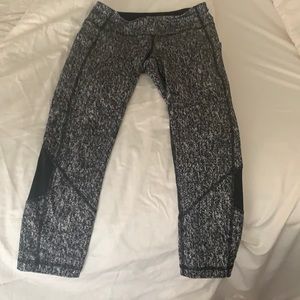 Lululemon leggings ( crop)